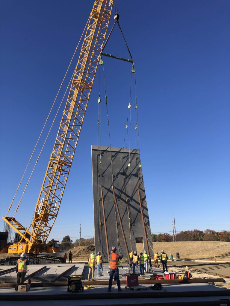 LGH rigging on a tilt wall construction job site