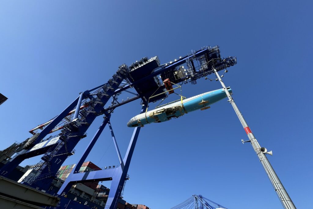 LGH and Golden Gate Airbus Lift at Long Beach Port- from Case Study